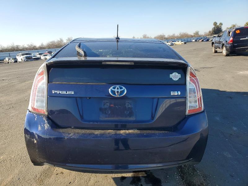 Photo 6 from auction – 2013 TOYOTA PRIUS with VIN JTDKN3DU7D1631661