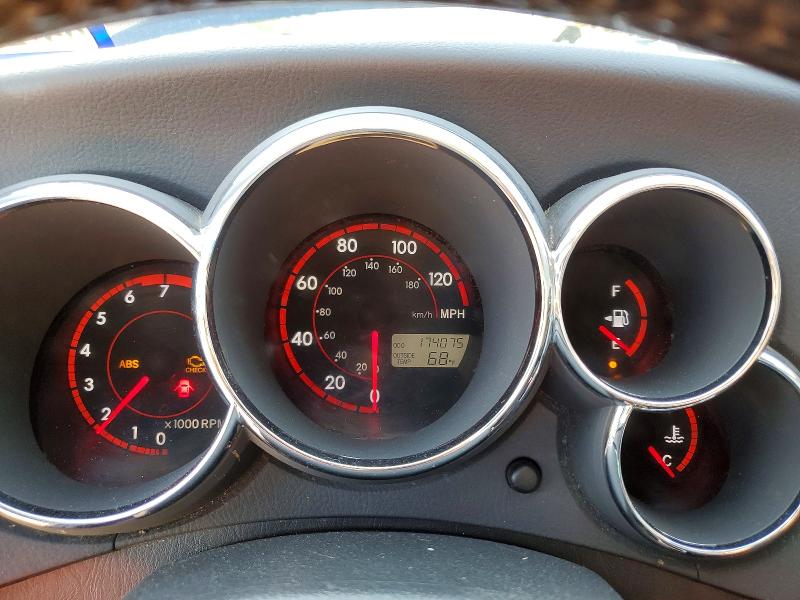 Photo 9 from auction – 2004 TOYOTA MATRIX with VIN 2T1LR32E64C310646