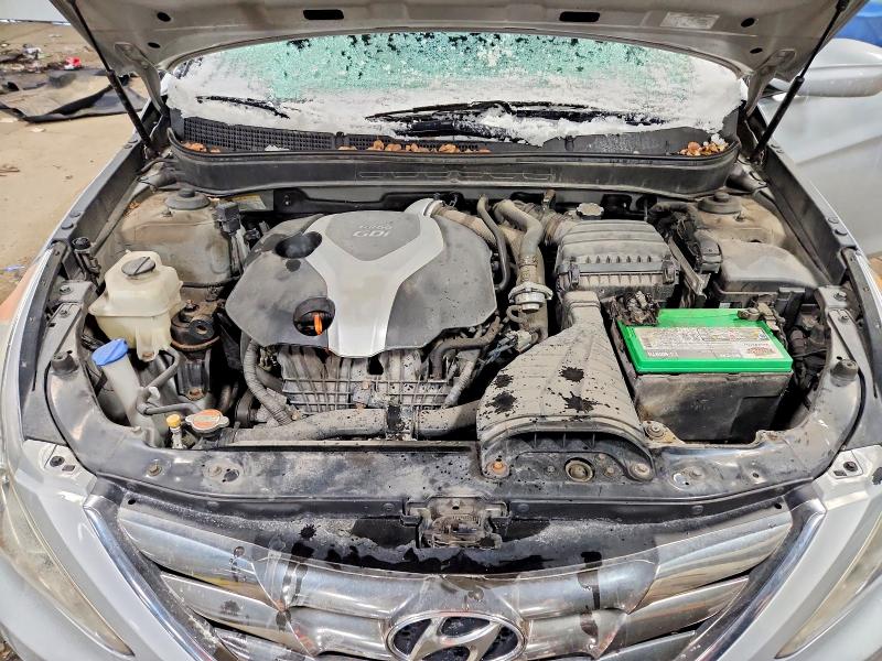 Photo 11 from auction – 2012 HYUNDAI SONATA with VIN 5NPEC4AB6CH439568