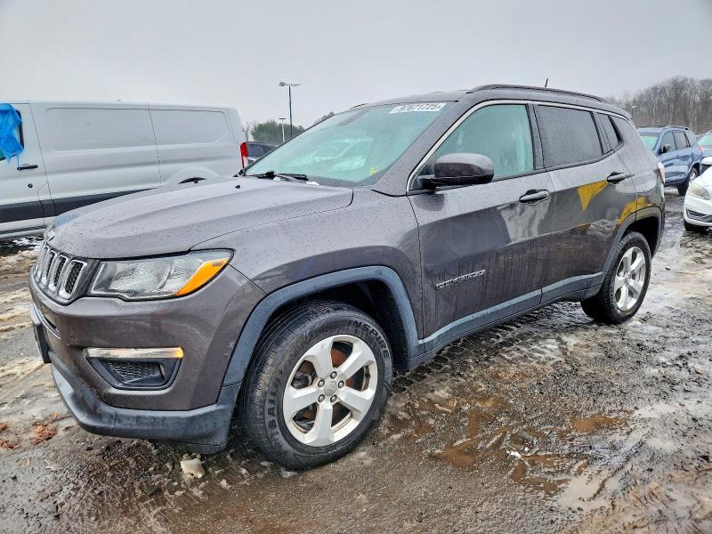 JEEP COMPASS 2018 with VIN 3C4NJDBB3JT138998 - Photo from auction