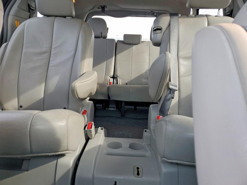 Photo 10 from auction – 2012 TOYOTA SIENNA XLE with VIN 5TDYK3DC1CS240694