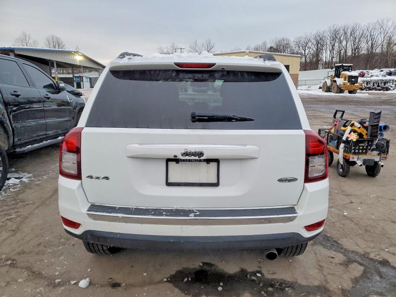 Photo 6 from auction – 2017 JEEP COMPASS LA with VIN 1C4NJDEBXHD176952