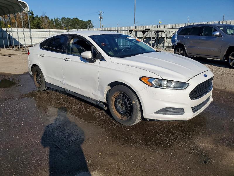 Photo 4 from auction – 2014 FORD FUSION S with VIN 1FA6P0G75E5357277