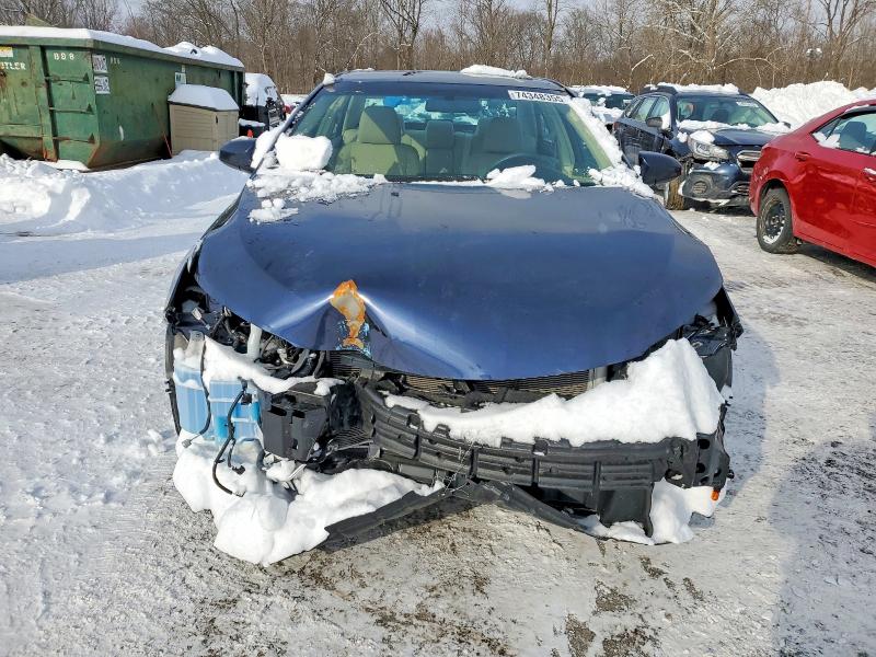 Photo 5 from auction – 2017 TOYOTA CAMRY with VIN 4T1BF1FK9HU797516
