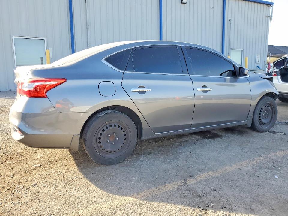 Photo 3 from auction – 2017 NISSAN SENTRA with VIN 3N1AB7AP4HY293974
