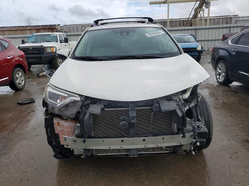 Photo 5 from auction – 2017 TOYOTA RAV4 with VIN JTMDFREV2HJ707518