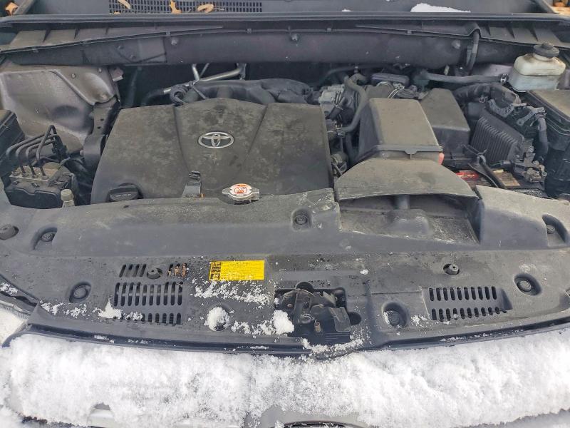 Photo 12 from auction – 2019 TOYOTA HIGHLANDER with VIN 5TDJZRFH8KS576964