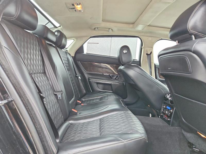 Photo 10 from auction – 2017 JAGUAR XJL with VIN SAJWA2GE1HMW04165