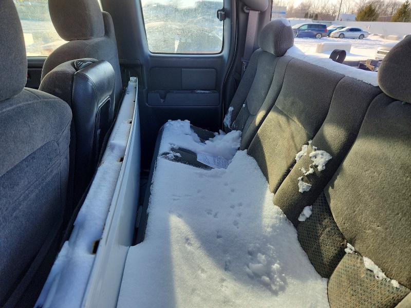 Photo 10 from auction – 2005 CHEVROLET SILVERADO with VIN 1GCHK29U75E273929