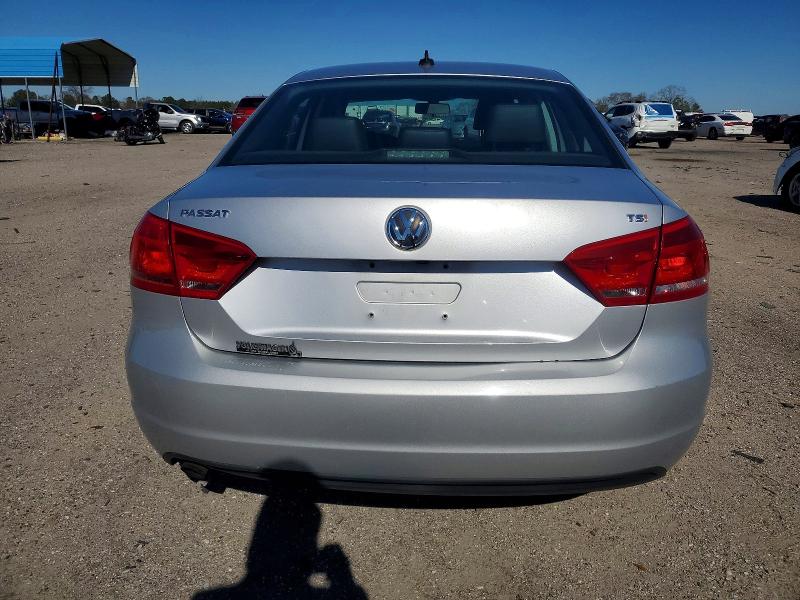 Photo 6 from auction – 2015 VOLKSWAGEN PASSAT S with VIN 1VWAS7A34FC099829