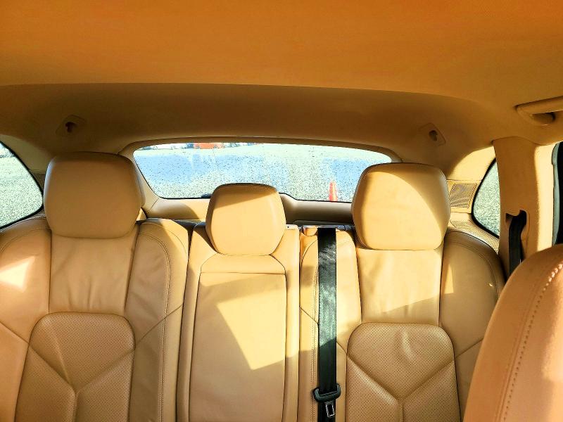 Photo 10 from auction – 2012 PORSCHE CAYENNE with VIN WP1AA2A28CLA04764