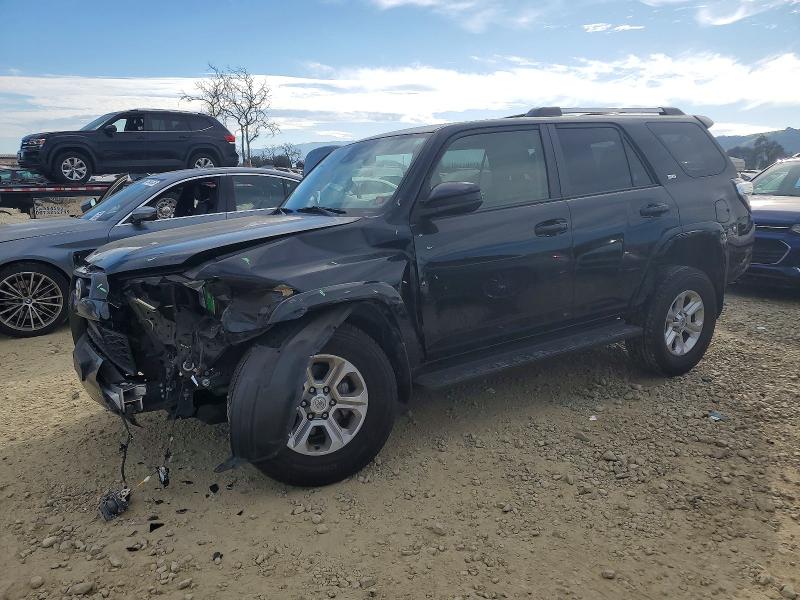 TOYOTA 4RUNNER SR 2021 with VIN JTEMU5JRXM5872531 - Photo from auction