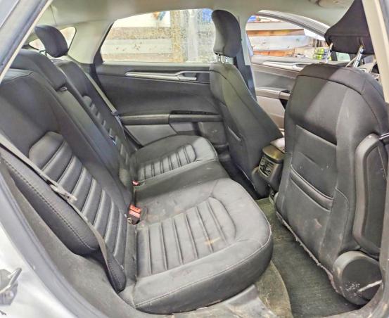 Photo 10 from auction – 2016 FORD FUSION SE with VIN 3FA6P0LU3GR333040