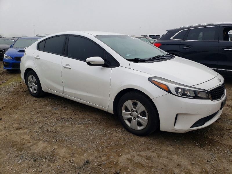 Photo 4 from auction – 2018 KIA FORTE with VIN 3KPFL4A75JE230646
