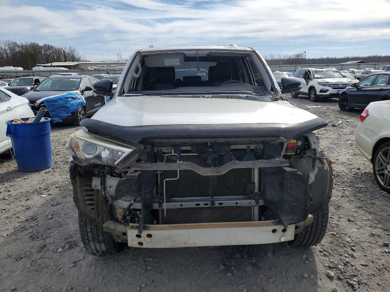 Photo 5 from auction – 2015 TOYOTA 4RUNNER SR with VIN JTEBU5JR9F5229999