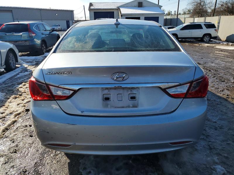Photo 6 from auction – 2011 HYUNDAI SONATA GLS with VIN 5NPEB4AC6BH206185