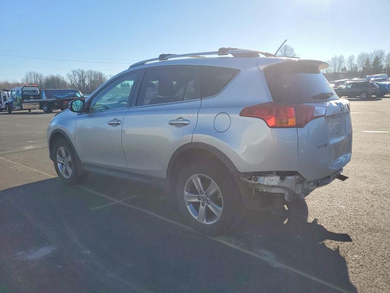 Photo 2 from auction – 2015 TOYOTA RAV4 XLE with VIN 2T3RFREVXFW390513