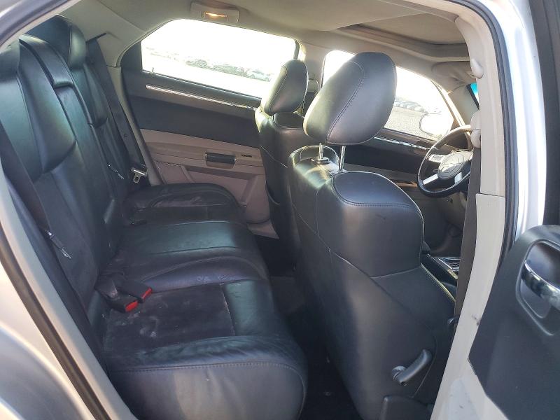 Photo 10 from auction – 2007 CHRYSLER 300C SRT-8 with VIN 2C3KA73W97H601500