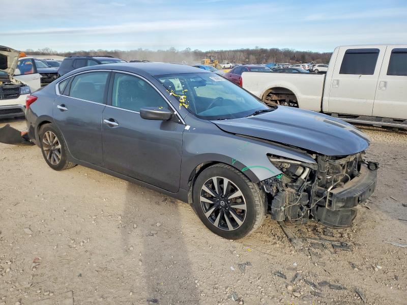 Photo 4 from auction – 2017 NISSAN ALTIMA with VIN 1N4AL3AP1HC229103