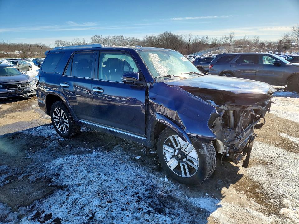 Photo 4 from auction – 2016 TOYOTA 4RUNNER with VIN JTEBU5JR0G5333055