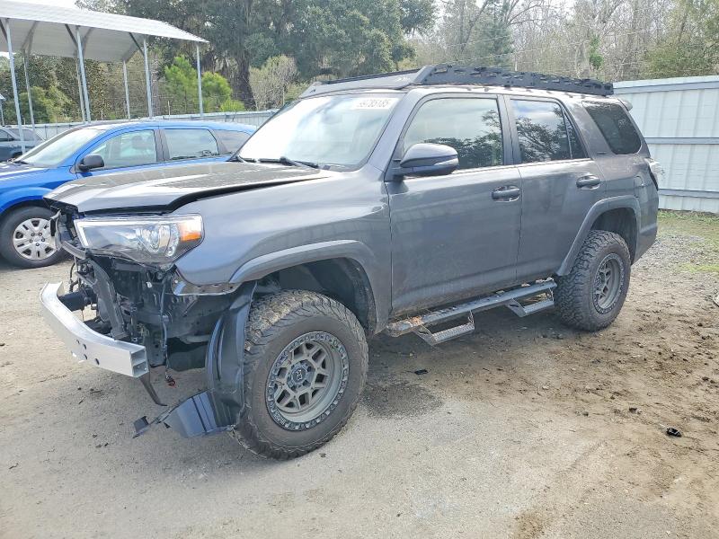 TOYOTA 4RUNNER SR 2014 with VIN JTEZU5JR5E5075692 - Photo from auction