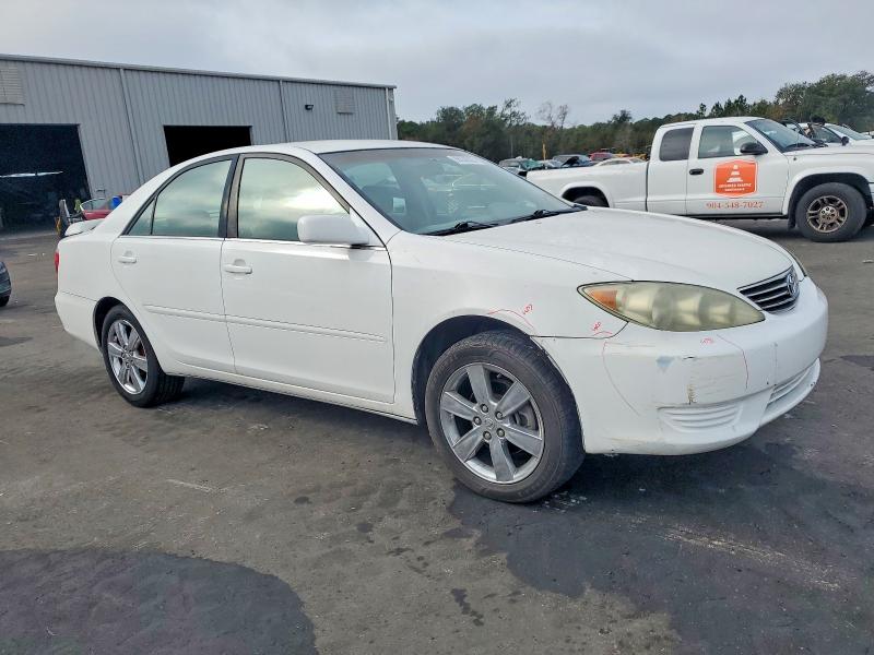 Photo 4 from auction – 2005 TOYOTA CAMRY LE with VIN 4T1BE32K75U403575