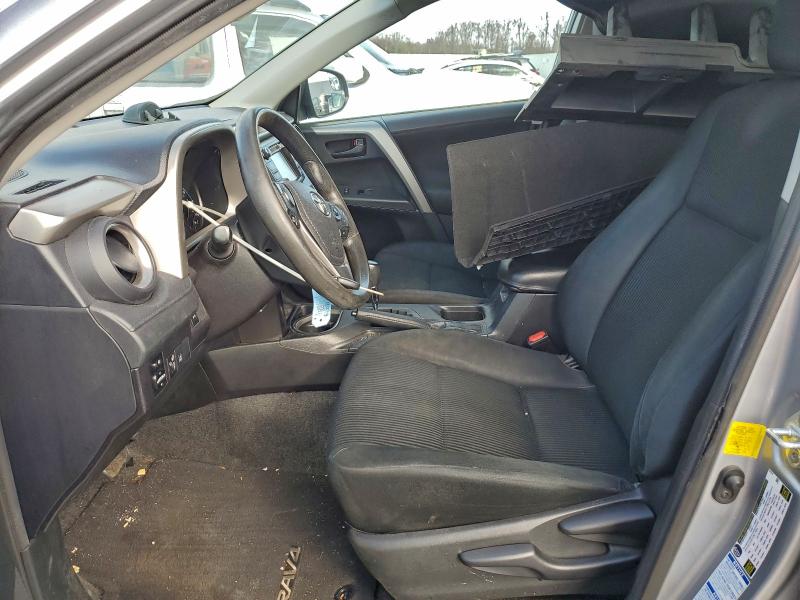 Photo 7 from auction – 2017 TOYOTA RAV4 LE with VIN 2T3BFREV6HW565392