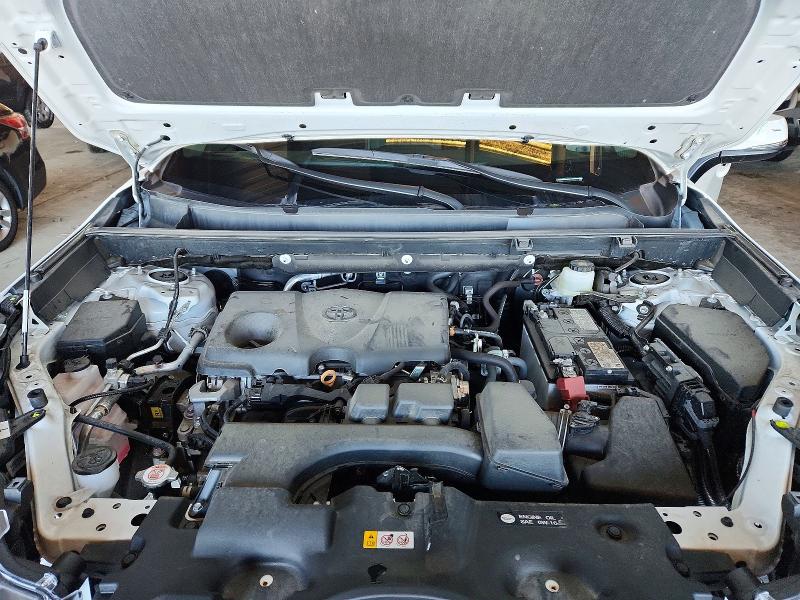 Photo 12 from auction – 2024 TOYOTA RAV4 XLE with VIN 2T3P1RFV9RW433571