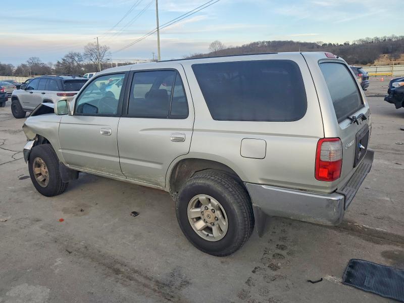 Photo 2 from auction – 1999 TOYOTA 4RUNNER with VIN JT3GN86R5X0135235