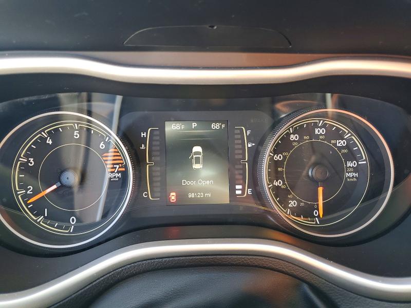 Photo 9 from auction – 2018 JEEP CHEROKEE L with VIN 1C4PJLLB9JD510917