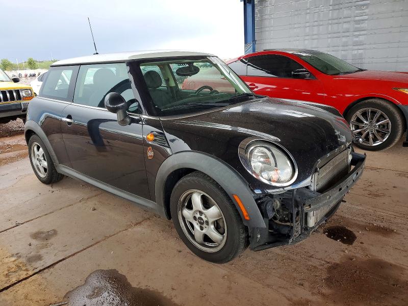 Photo 4 from auction – 2011 MINI COOPER with VIN WMWSU3C51BT182117