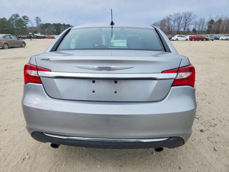 Photo 6 from auction – 2014 CHRYSLER 200 LIMITE with VIN 1C3CCBCG7EN125486
