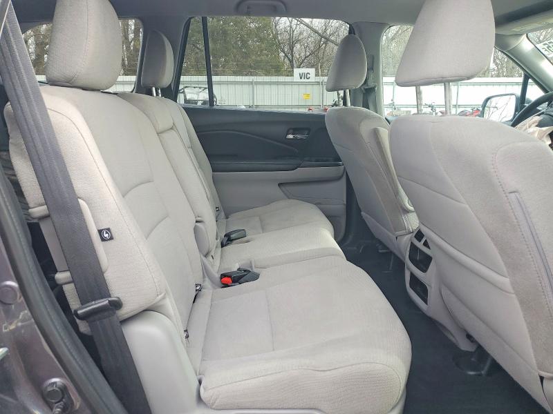 Photo 11 from auction – 2018 HONDA PILOT with VIN 5FNYF6H15JB067214