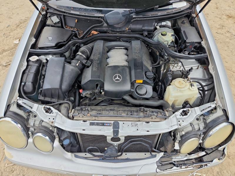 Photo 11 from auction – 2002 MERCEDES-BENZ E 320 with VIN WDBJF65J42B500871