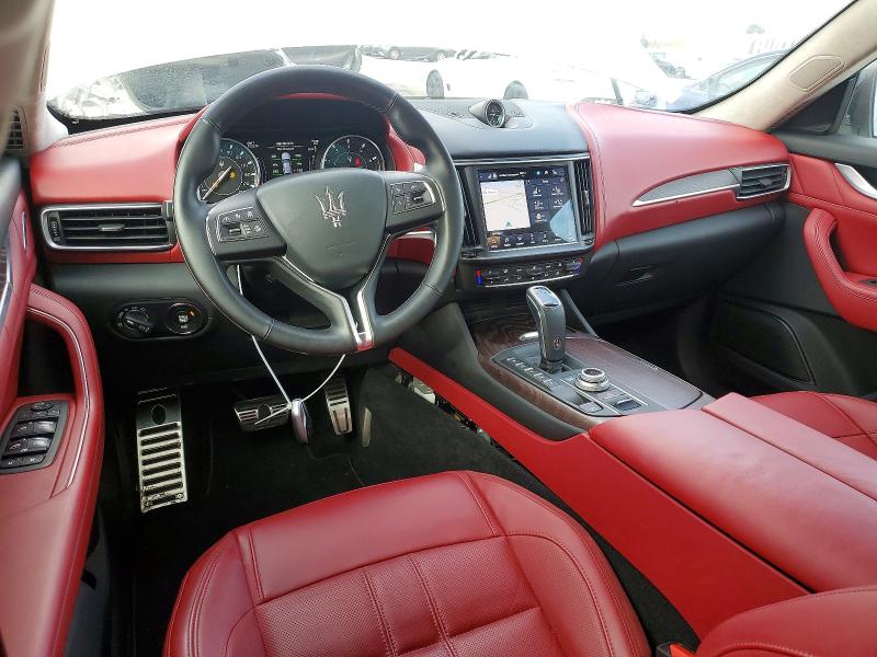 Photo 8 from auction – 2023 MASERATI LEVANTE with VIN ZN661YUM2PX411502