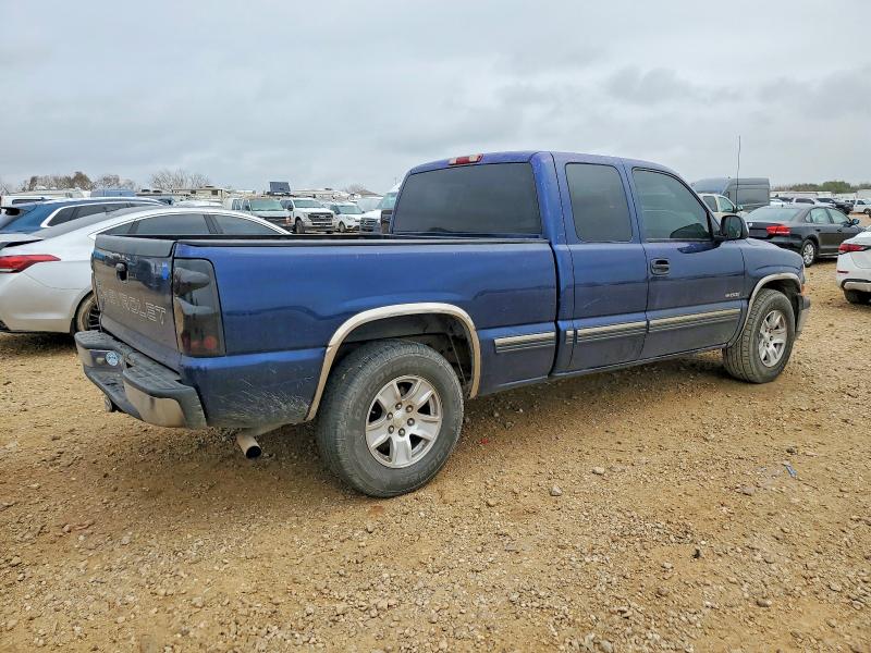 Photo 3 from auction – 2001 CHEVROLET SILVERADO with VIN 2GCEC19V011111820