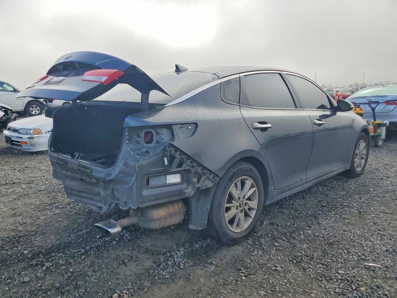 Photo 3 from auction – 2019 KIA OPTIMA with VIN 5XXGT4L32KG275518
