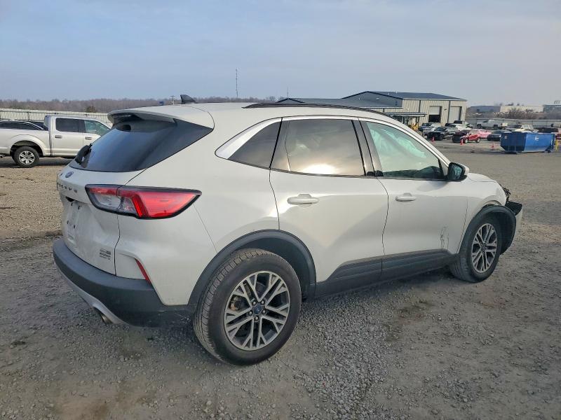 Photo 3 from auction – 2020 FORD ESCAPE with VIN 1FMCU9H62LUA51183