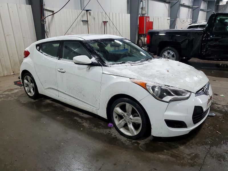 Photo 4 from auction – 2015 HYUNDAI VELOSTER with VIN KMHTC6AD5FU228484