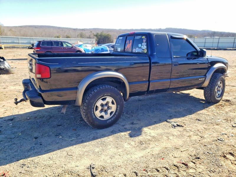 Photo 3 from auction – 2000 CHEVROLET S10 with VIN 1GCCT19W0Y8300071