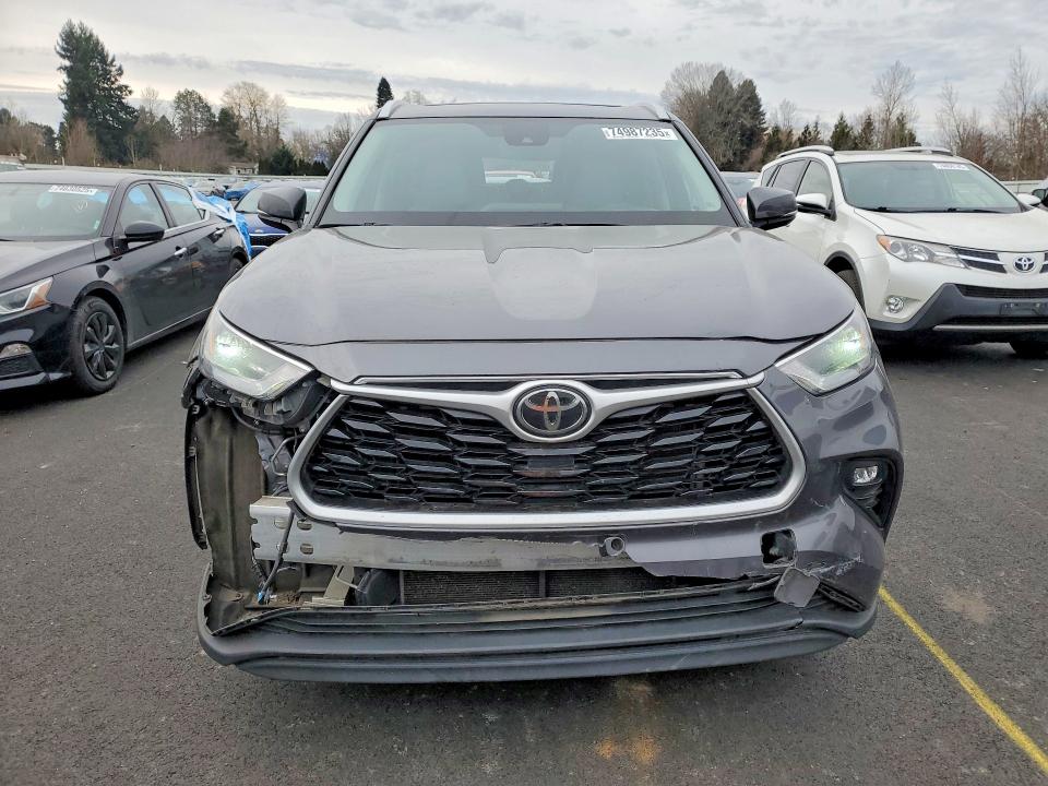 Photo 5 from auction – 2022 TOYOTA HIGHLANDER with VIN 5TDGZRBH8NS180456