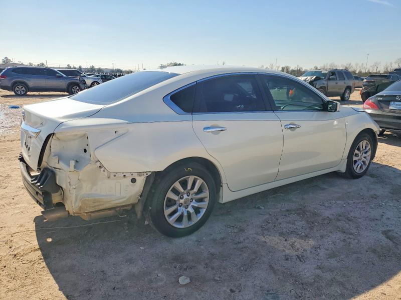 Photo 3 from auction – 2015 NISSAN ALTIMA with VIN 1N4AL3AP0FN308604