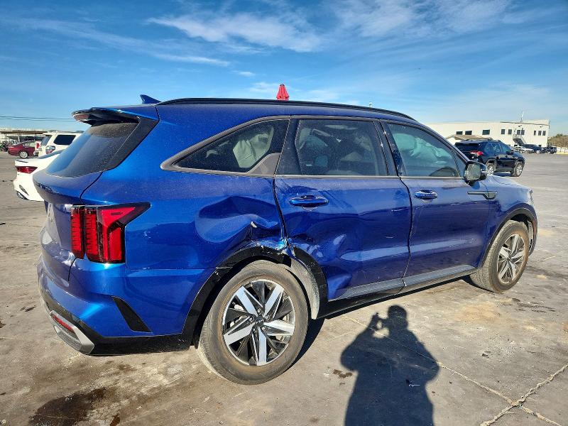 Photo 3 from auction – 2023 KIA SORENTO with VIN 5XYRL4LC1PG177284