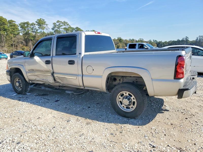 Photo 2 from auction – 2005 CHEVROLET SILVERADO with VIN 1GCHC23U85F969800
