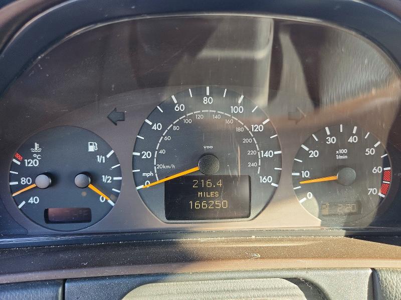 Photo 9 from auction – 2000 MERCEDES-BENZ E 430 with VIN WDBJF70J2YA999875