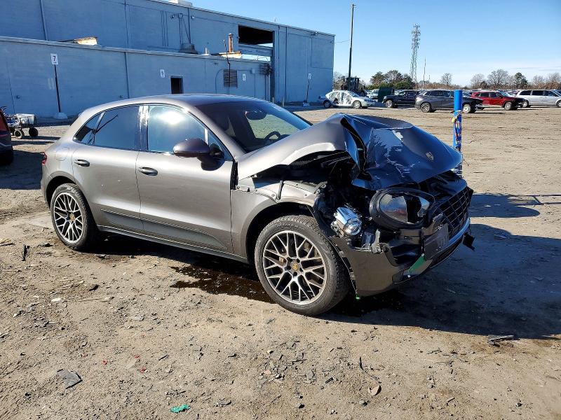 Photo 4 from auction – 2016 PORSCHE MACAN S with VIN WP1AB2A58GLB43984