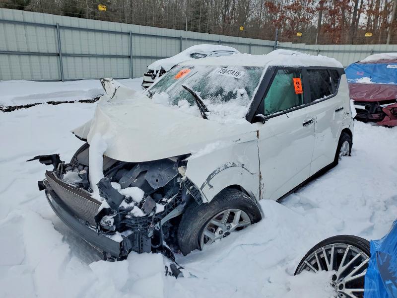 KIA SOUL LX 2023 with VIN KNDJ23AU4P7862754 - Photo from auction