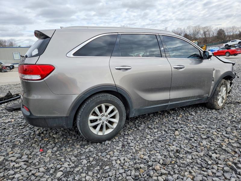 Photo 3 from auction – 2017 KIA SORENTO LX with VIN 5XYPGDA38HG212564