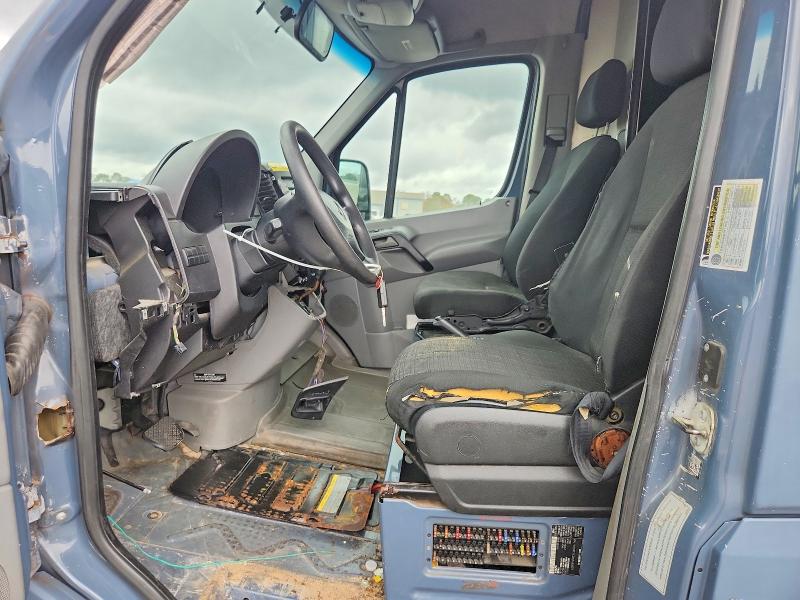 Photo 7 from auction – 2018 MERCEDES-BENZ SPRINTER 2 with VIN WD3PE7CD6JP635573