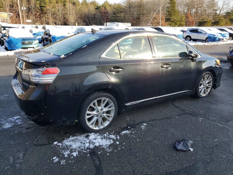 Photo 3 from auction – 2010 LEXUS HS 250H with VIN JTHBB1BA8A2008852